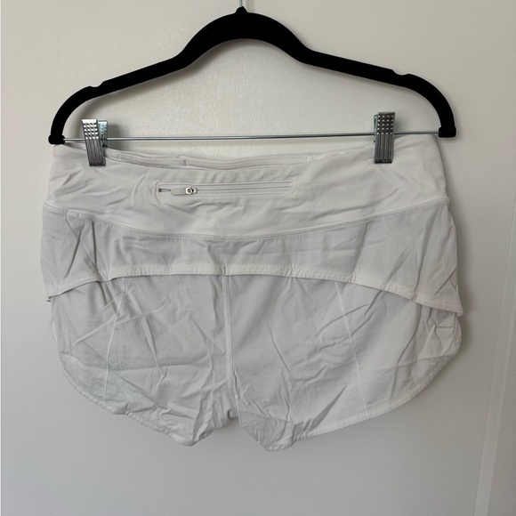 Lululemon Speed Up Low Rise 2.5” Short - Picture 4 of 5